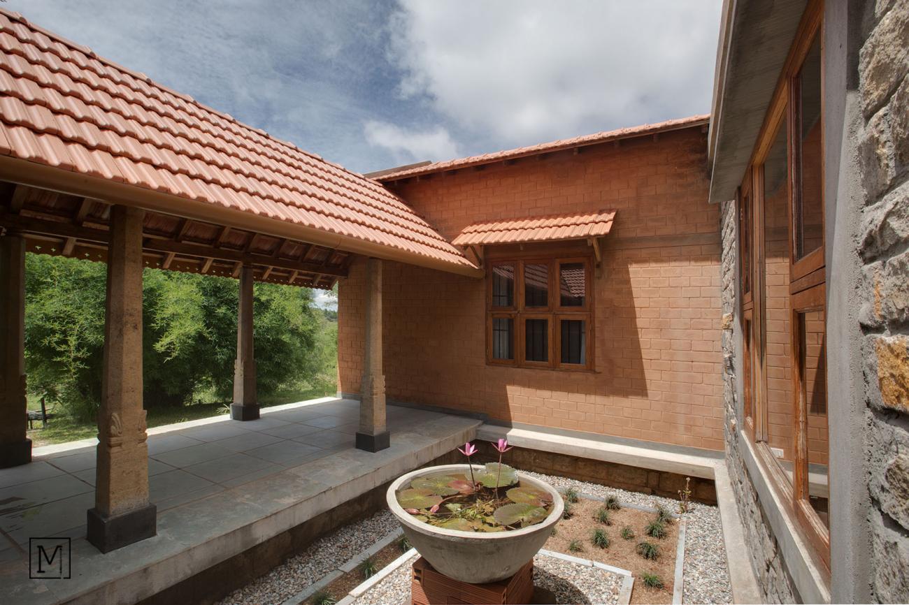 Ra Maram | Mud Architecture | Doddamanchi | Courtyard_10